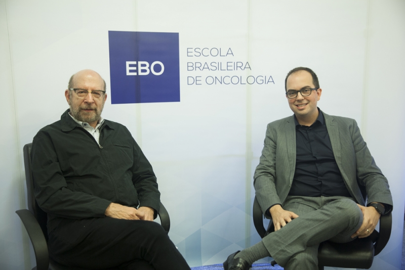 Tratamento do carcinoma de c&eacute;lulas claras de rim &eacute; tema de novo v&iacute;deo