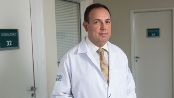 Gilberto de Castro Junior, do Icesp, &eacute; o segundo autor do estudo internacional